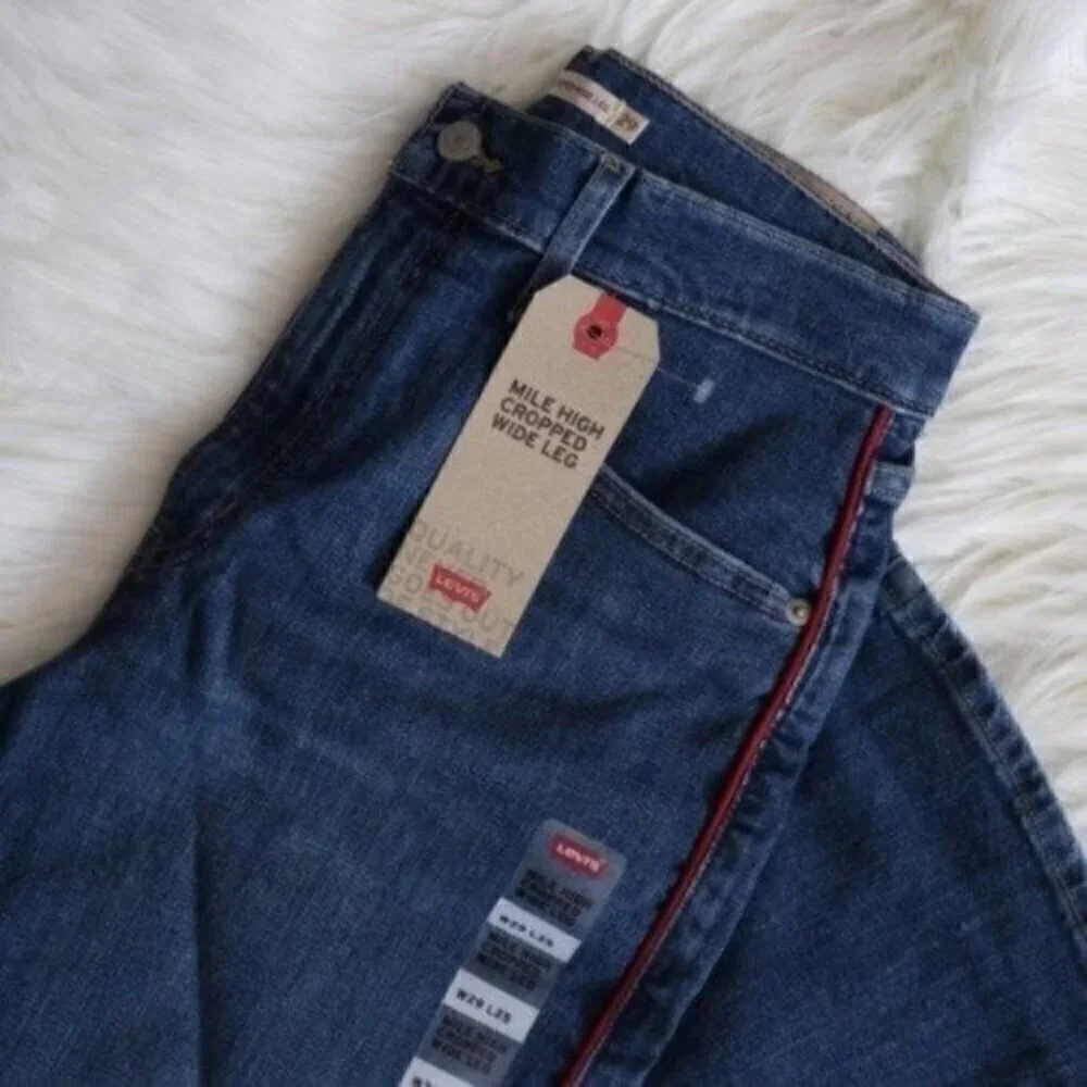 NWT Levis Mile High Rise Blue Wash Wide Leg Cropped Denim Jeans Size 29